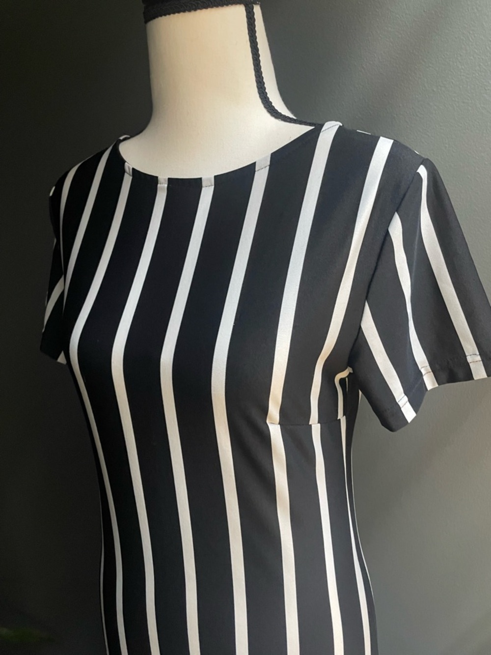 Black White Striped Dress Small Short Sleeve Casual Midi